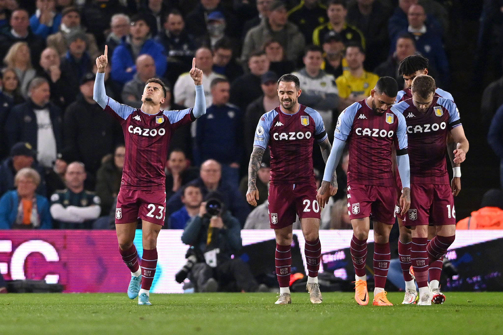 热议男篮31分大胜：三分28中15超准 王俊杰100%先生 赵嘉义闪光